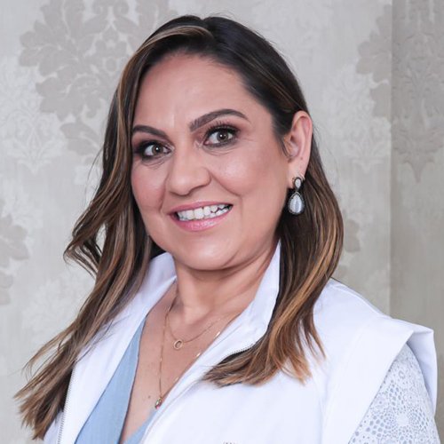 Foto Dra Débora Iara Montes Koza  - Odontologia Koza